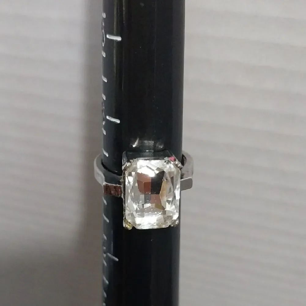 Unlisted Silver Ring with Clear Gemstone